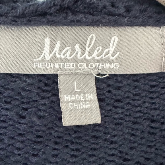 Lightweight hooded blue and‎ white striped sweater - Picture 2 of 5